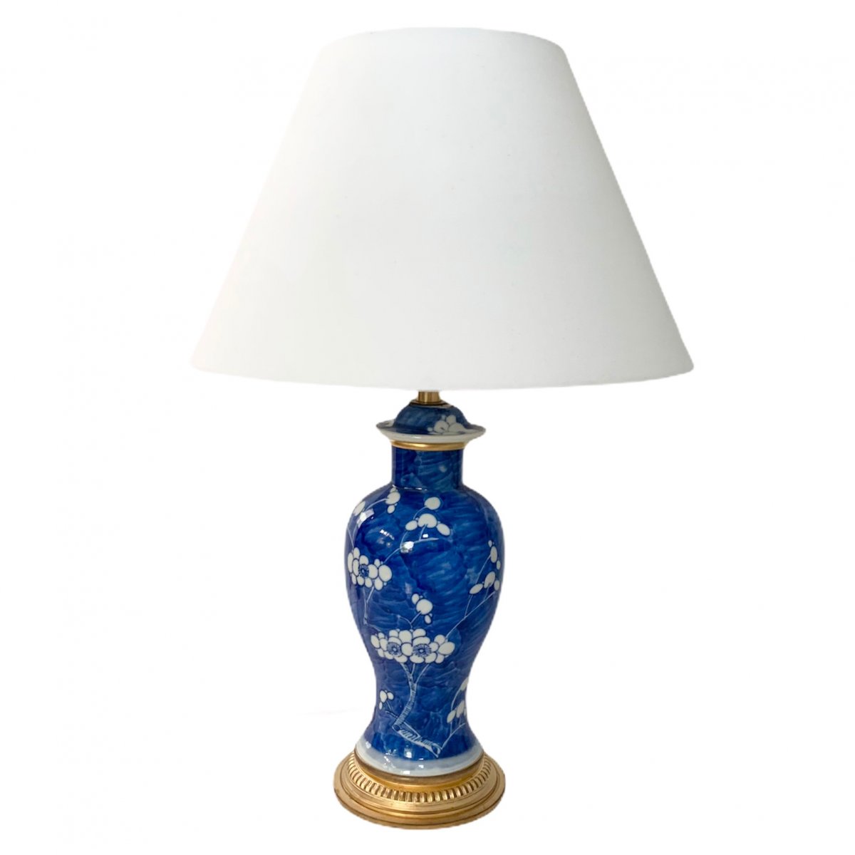 Lampe Vase Couvert En Porcelaine De Chine Bleu Et Blanc Monture Bronze Doré