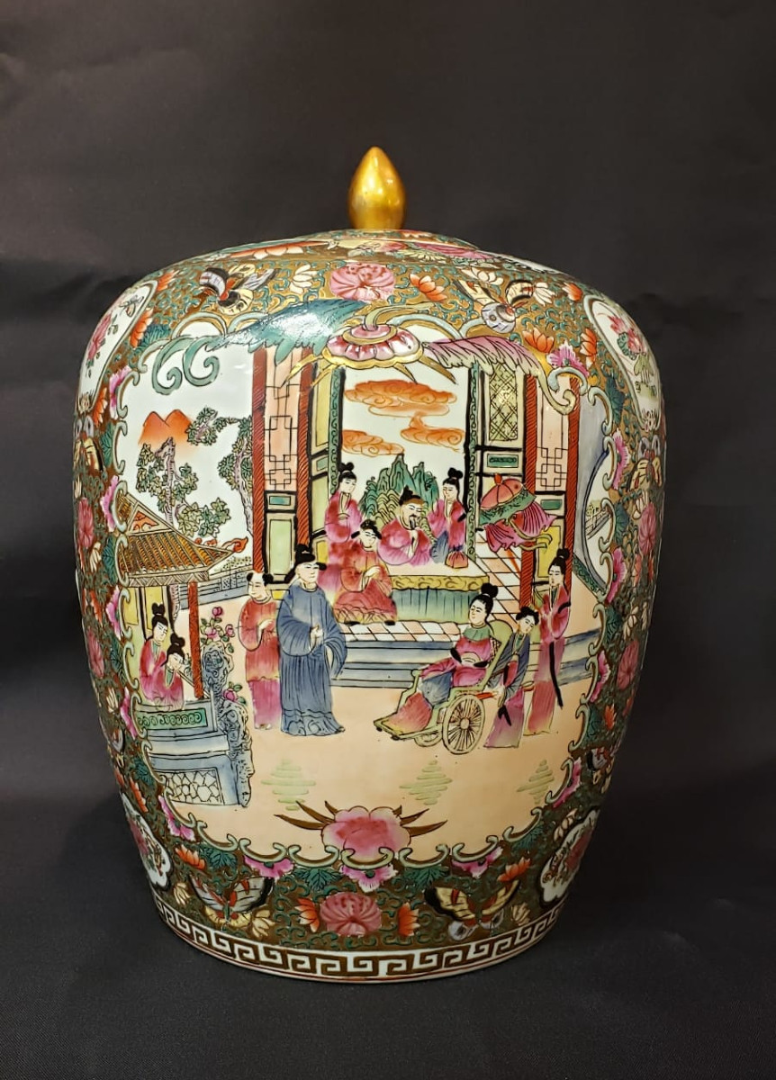 Potiche couverte en porcelaine de Canton- Chine XX°-photo-3