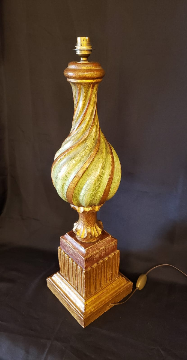 Pied de lampe baroque polychrome en bois