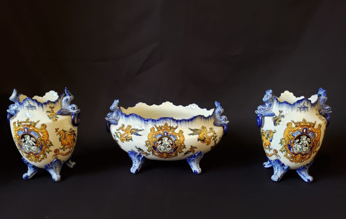 Garniture de cheminée en Gien 1871-1875 . Modèle Renaissance à décor 