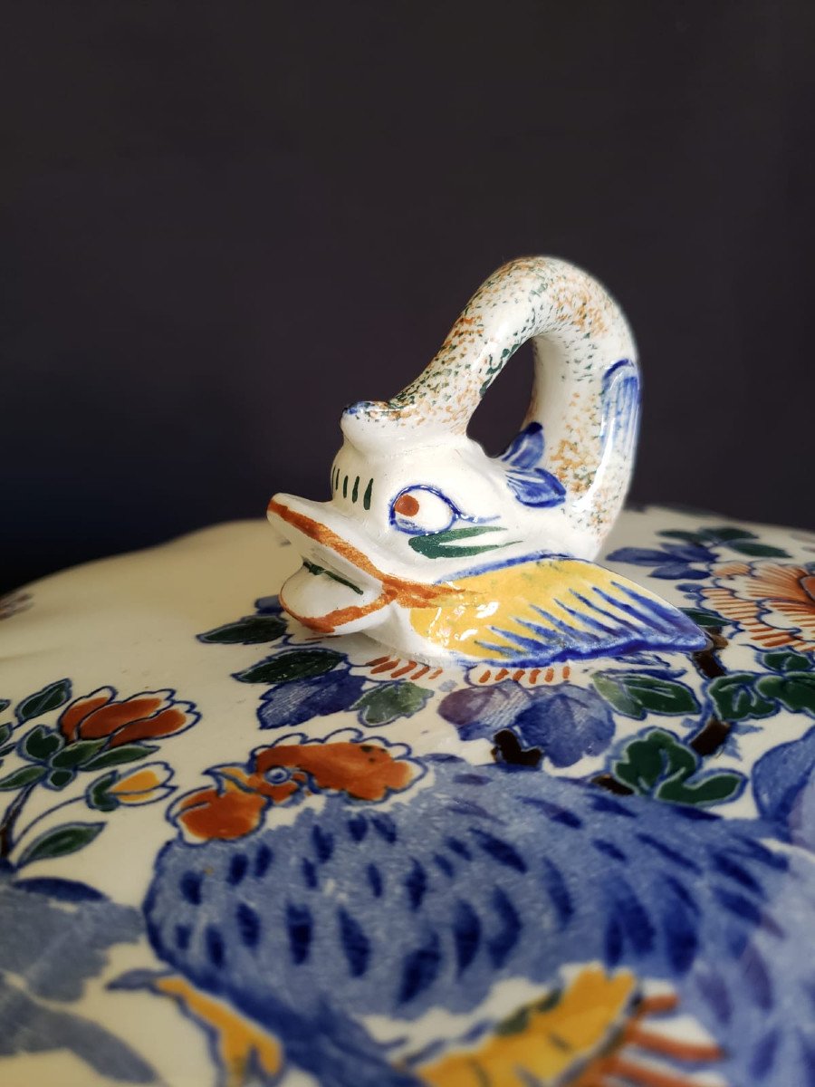 Pair Of Large Gien Delft  Soup Tureens With Rooster And Peony Motifs 1938/40-photo-2