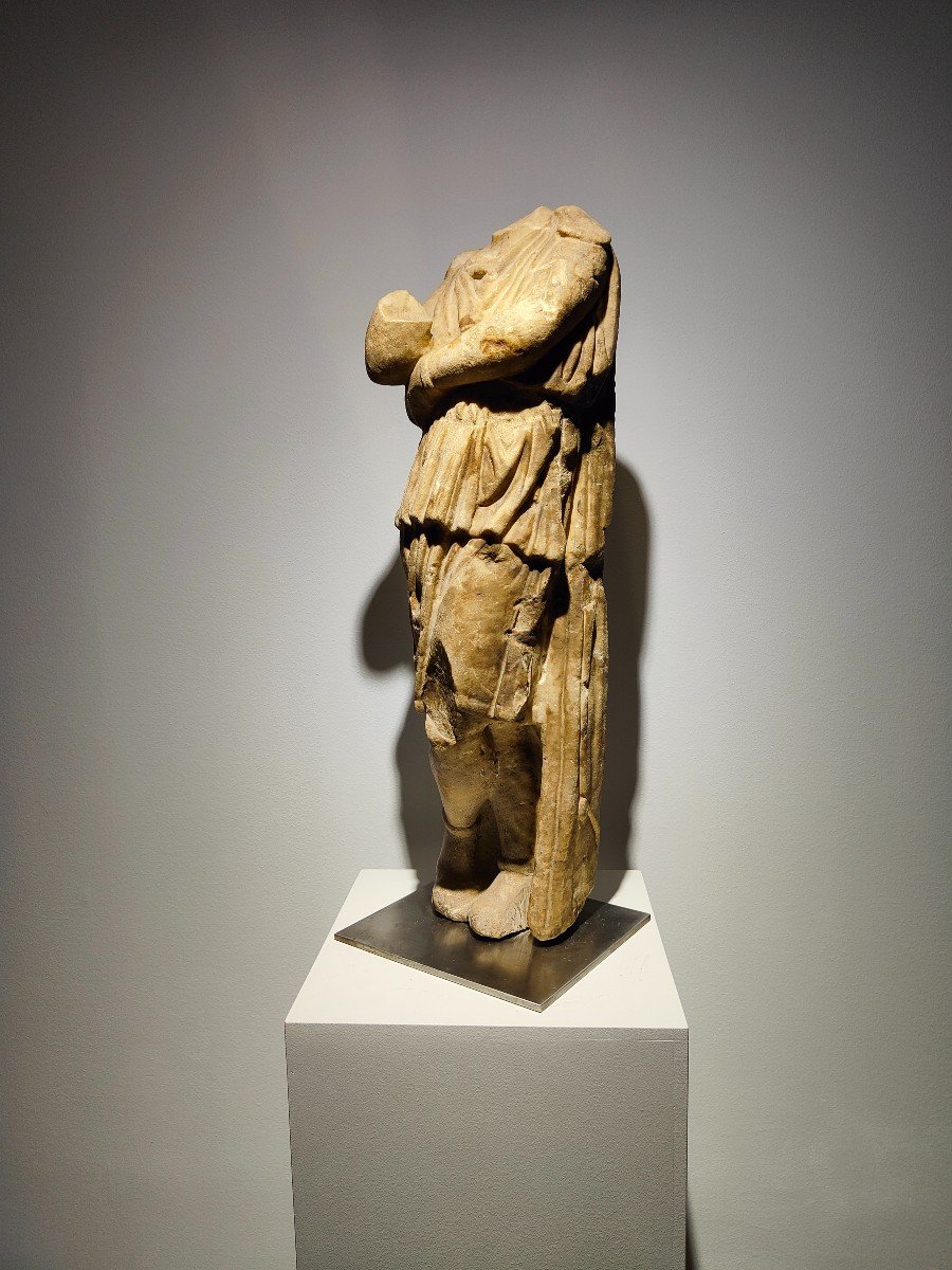 Un Romain  Sculpture En Marbre Sous La Forme d'Un Jeune Personnage Dace Barbare-photo-8