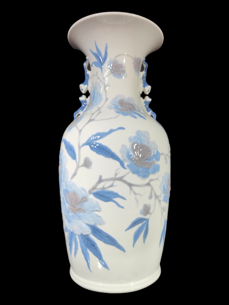 Vase En Porcelaine Lladro