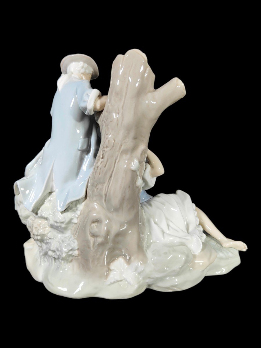 Romantic Lladro Porcelain Sculpture-photo-2