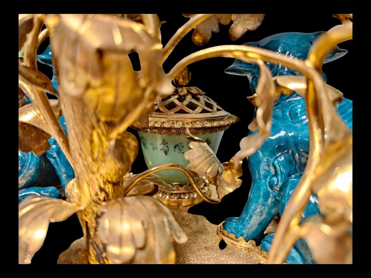 Pendule En Bronze Doré Et Porcelaine De Style Chinosoiserie-photo-7