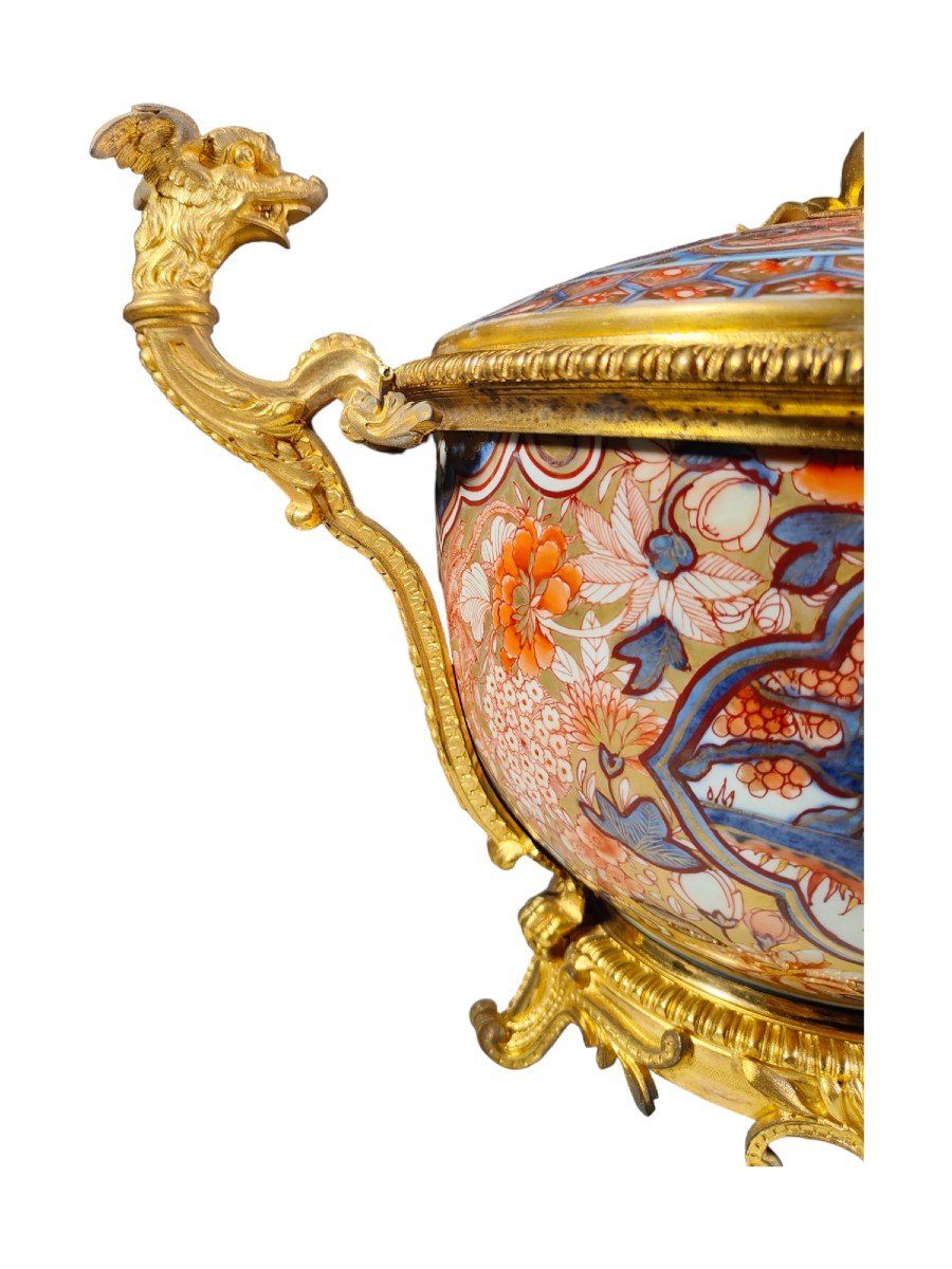 Soupière Chinoise Du XVIIIe Siècle : élégance Imari Avec Montures En Bronze Français Du XIXe-photo-4
