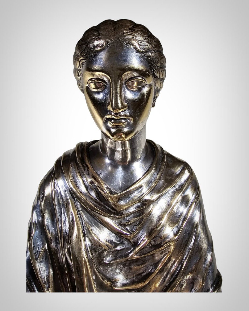Presentation Of A Masterpiece: The Bronze Sculpture Of A Seated Lady!-photo-3