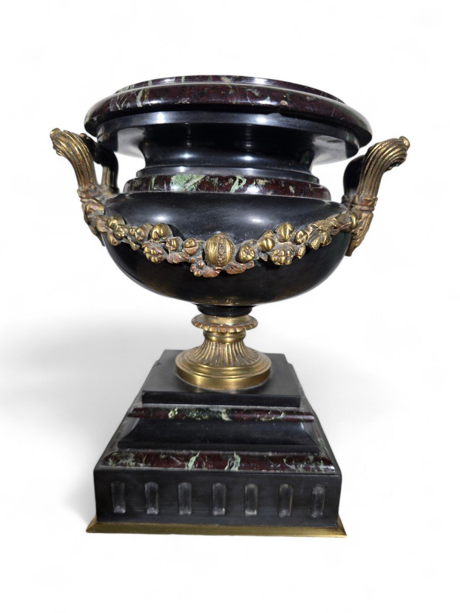 Coupe Décorative En Marbre Et Bronze Doré Du XIXe Siècle
