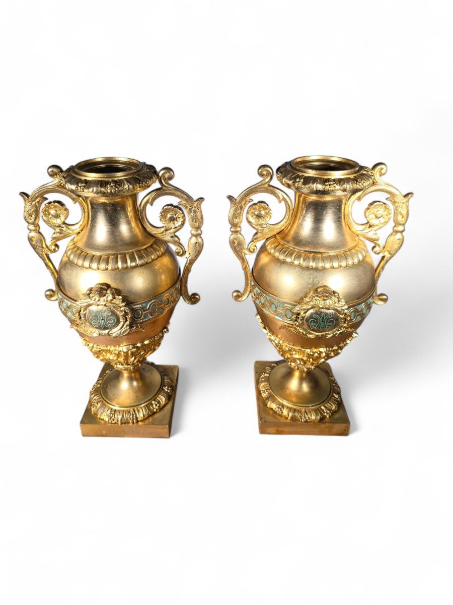 Paire De Vases Français En Bronze Doré Et émail Turquoise-photo-1