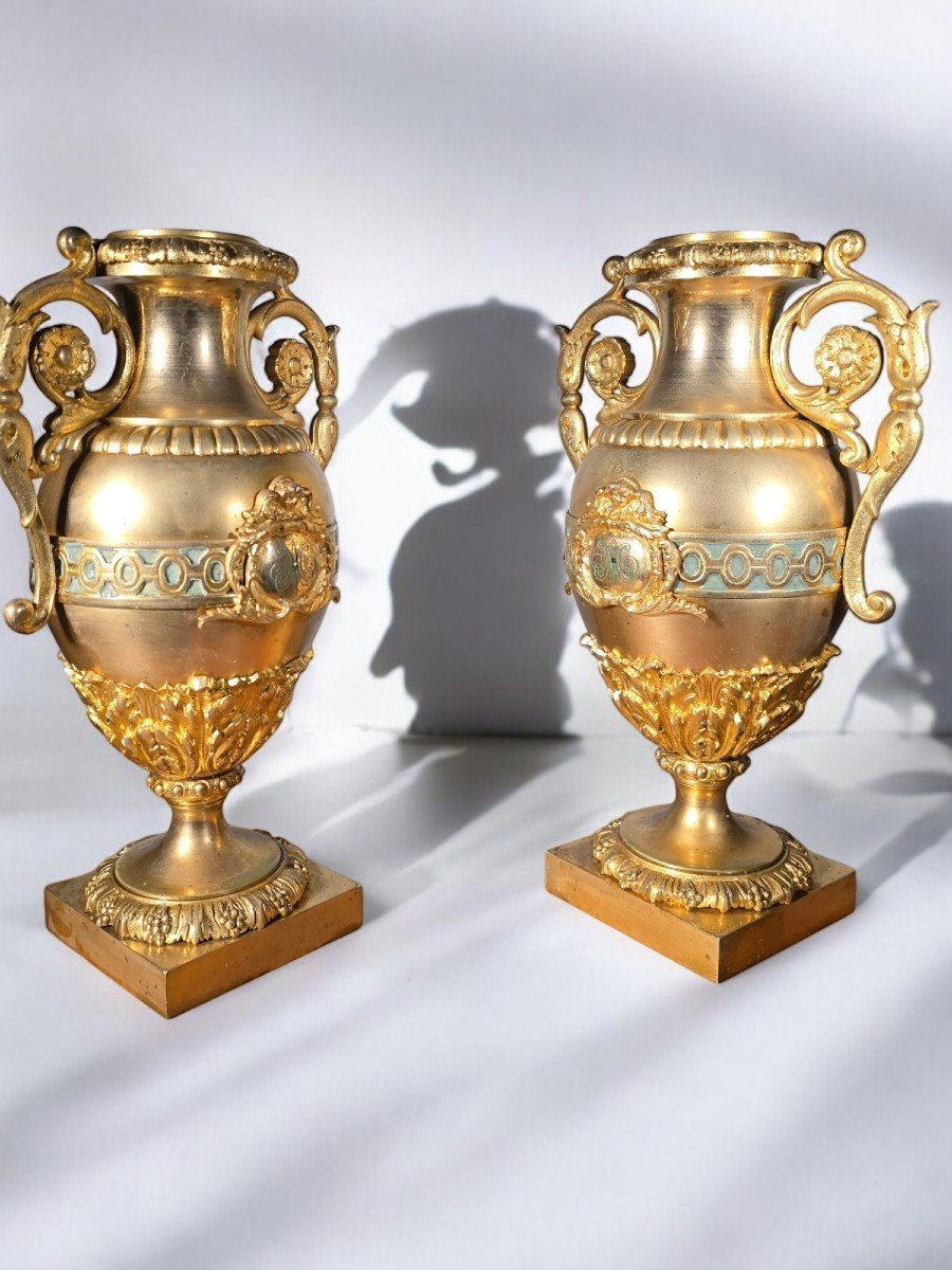 Paire De Vases Français En Bronze Doré Et émail Turquoise-photo-3