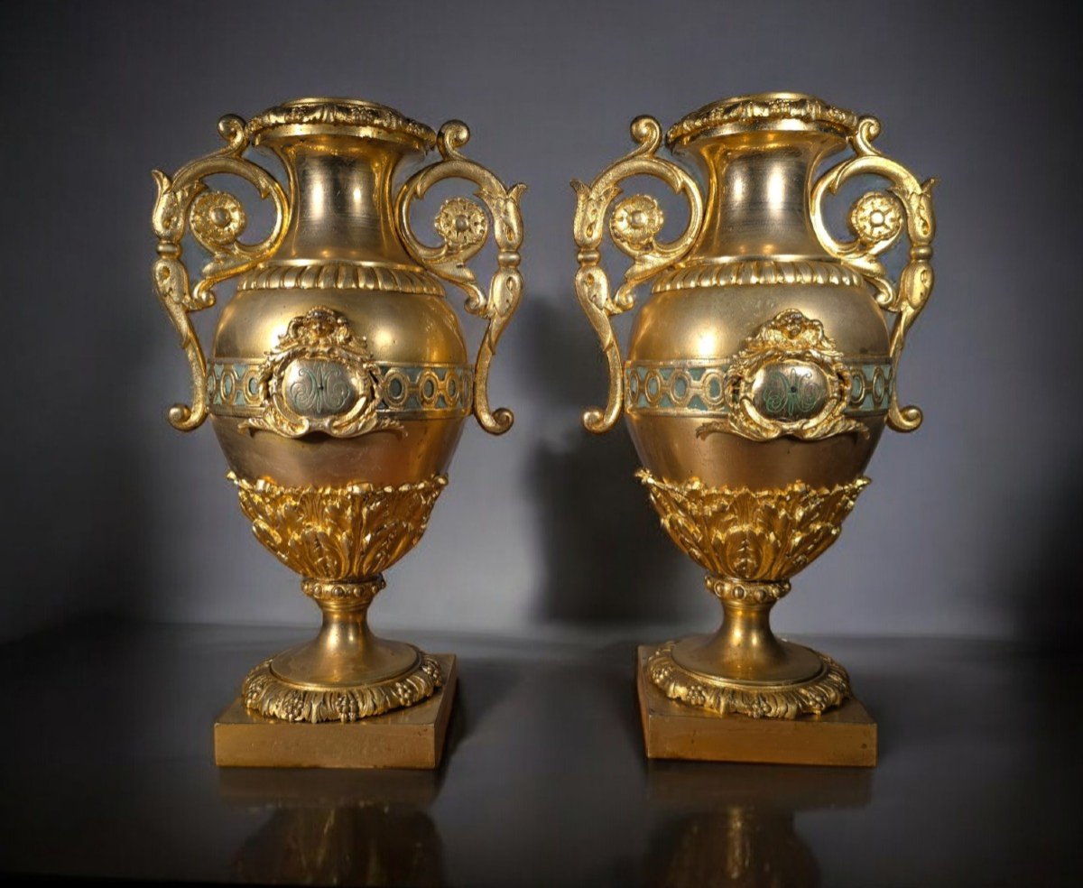 Paire De Vases Français En Bronze Doré Et émail Turquoise