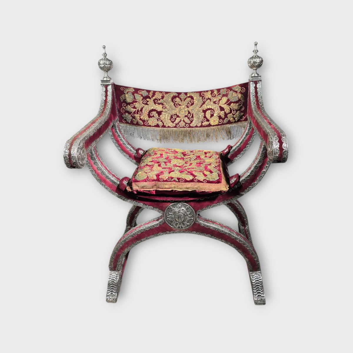 Paire De Fauteuils Coloniaux Mexicains En Argent Du XVIIIe Siècle -photo-6