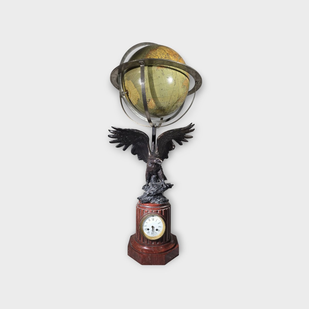 Pendule Française Du XIXe Siècle Avec Globe Terrestre Et Aigle En Bronze  100 CM-photo-8