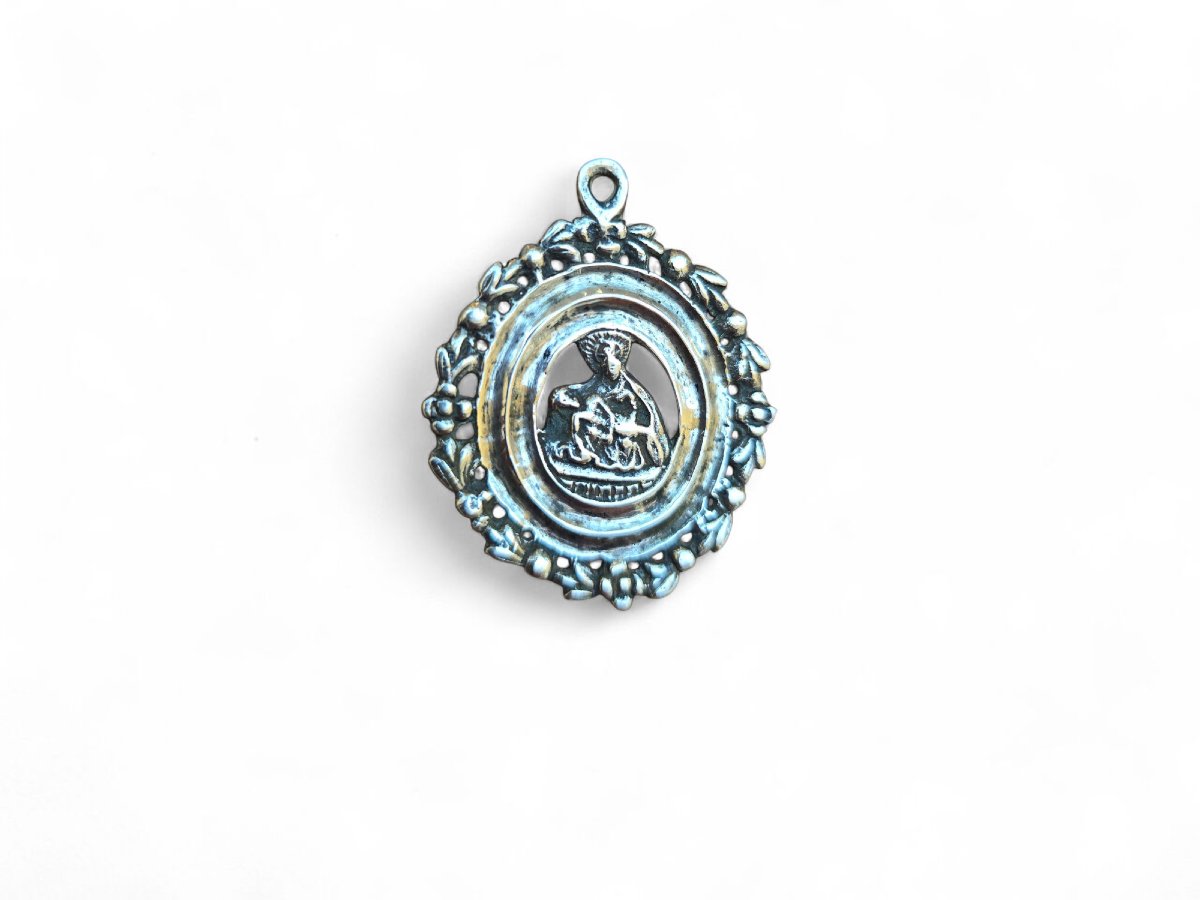 Religious Pendant In Solid Silver – 19th Century-photo-1