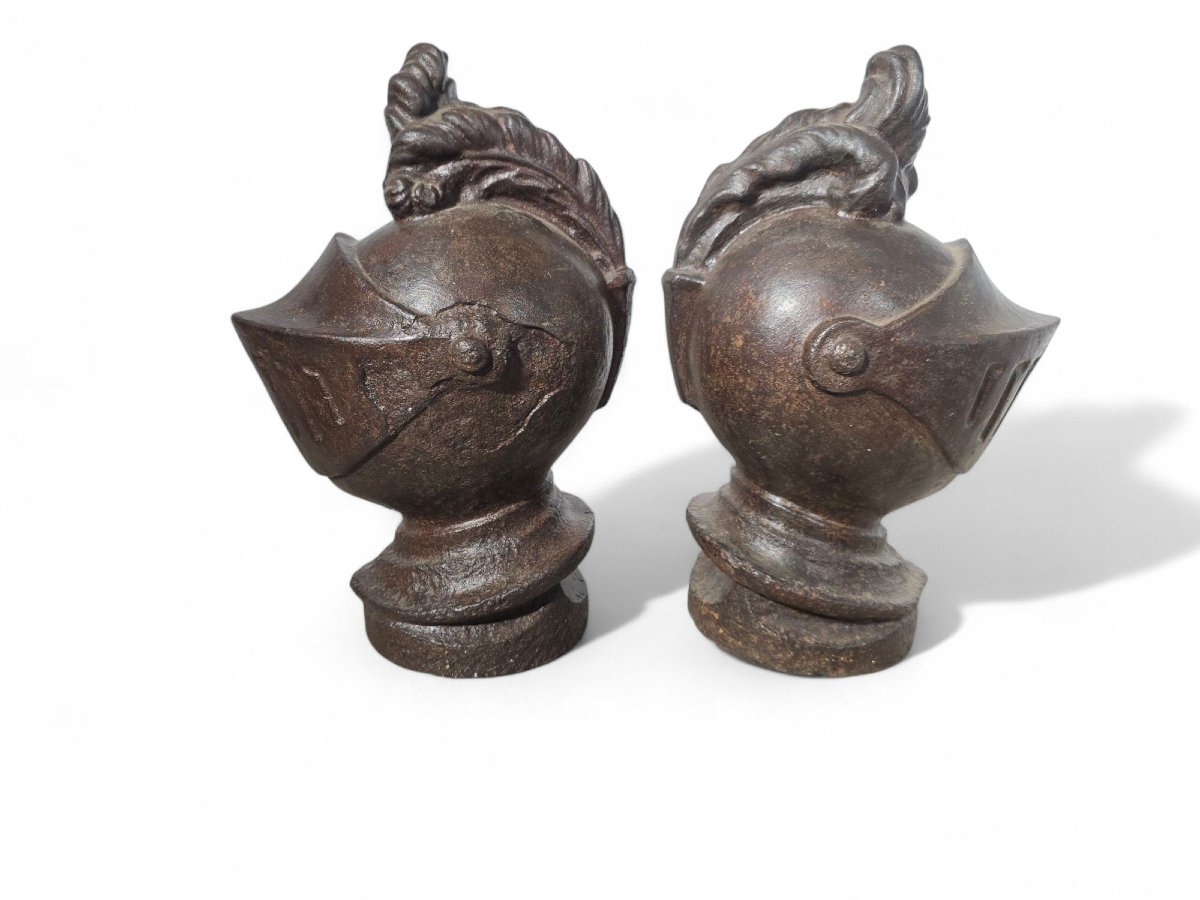 Paire De Têtes d'Armure Médiévales – XVIIe Siècle-photo-5