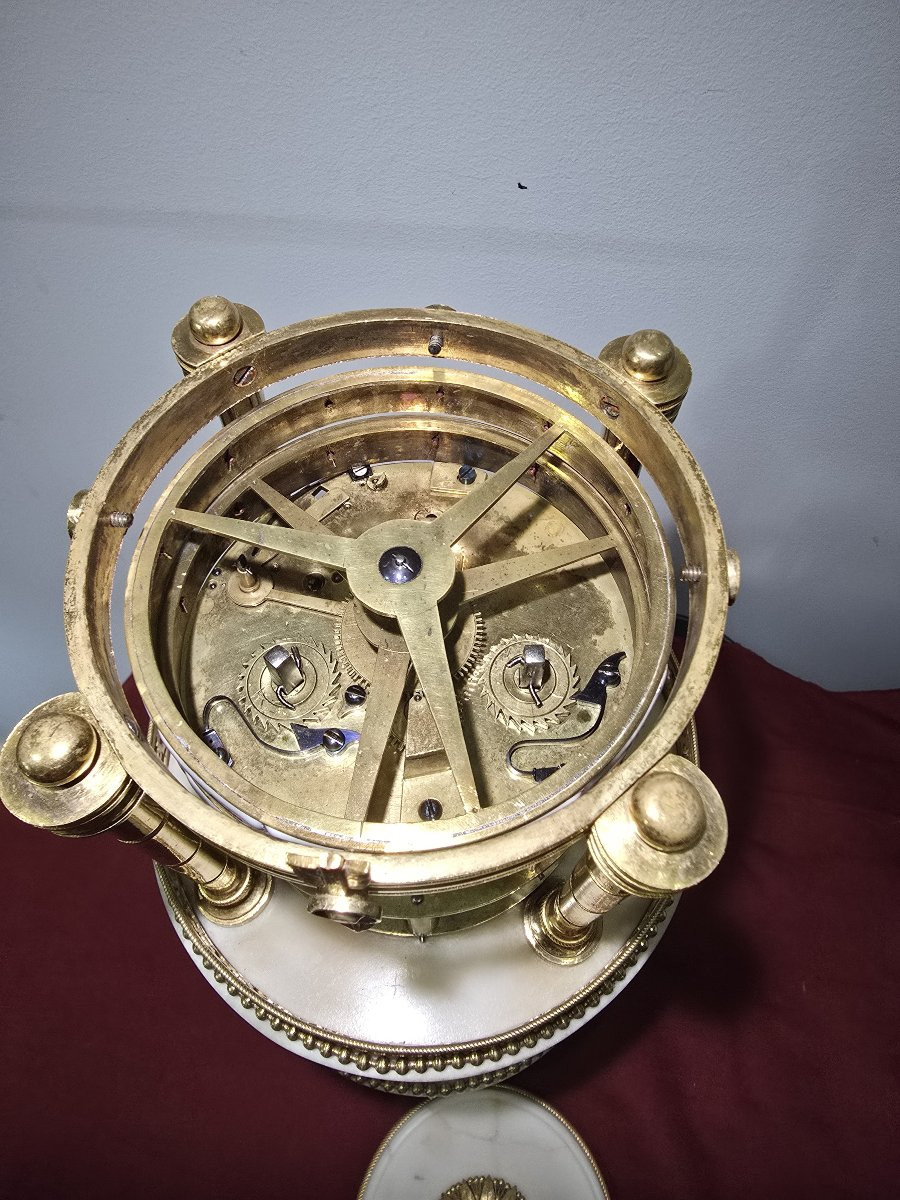 Rare 18th Century Clock In Marble And Gilded Bronze – Signed “le Chopie à Paris”-photo-3