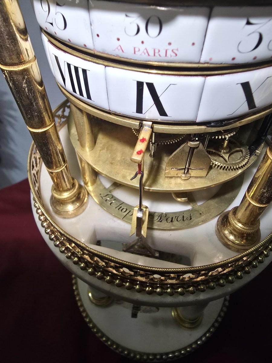 Rare 18th Century Clock In Marble And Gilded Bronze – Signed “le Chopie à Paris”-photo-4