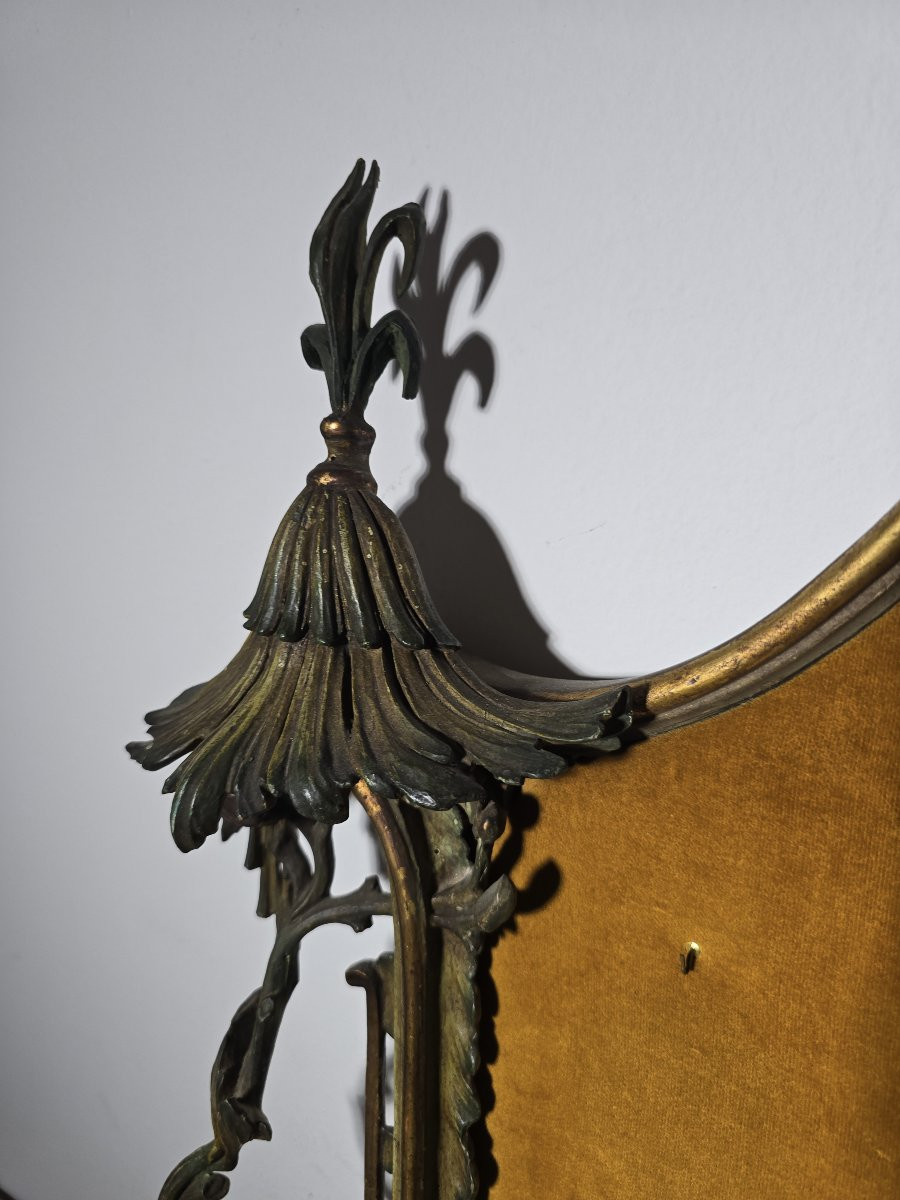 Panneau porte-médailles italien du XIXe siècle en bois sculpté et peint, en forme de pagode-photo-3