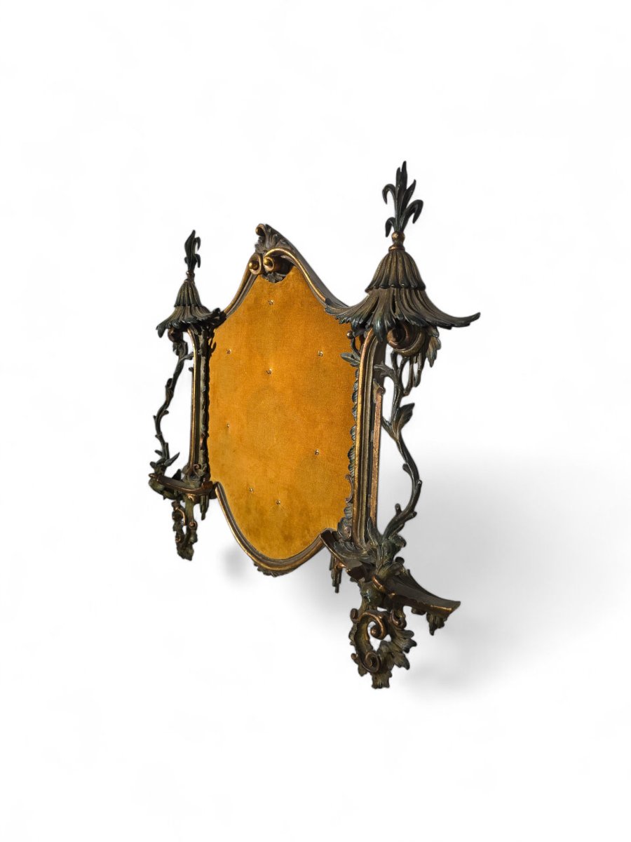 Panneau porte-médailles italien du XIXe siècle en bois sculpté et peint, en forme de pagode-photo-5