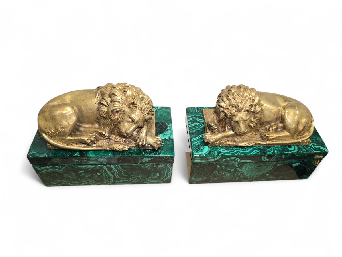 Paire de boîtes en malachite du XIXe siècle, ornées de lions en bronze doré-photo-1