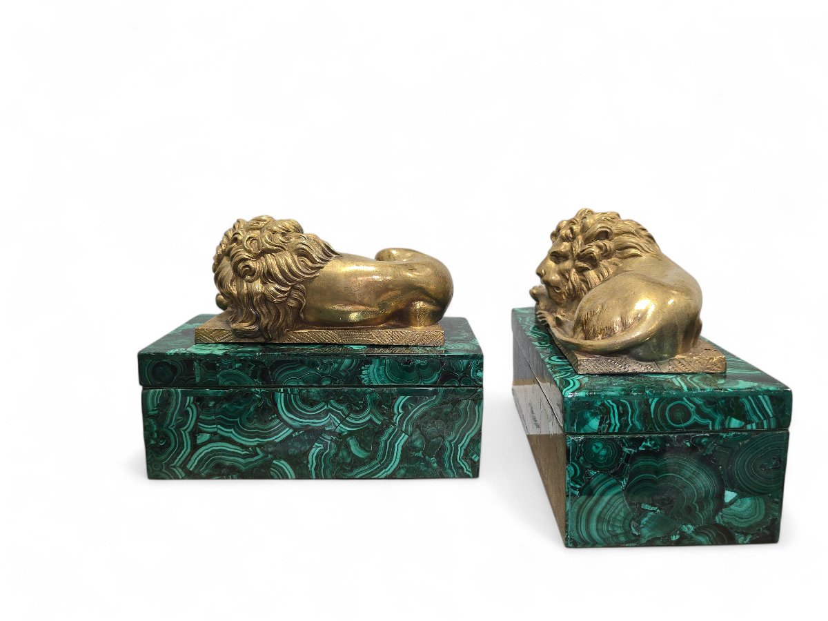 Paire de boîtes en malachite du XIXe siècle, ornées de lions en bronze doré-photo-4
