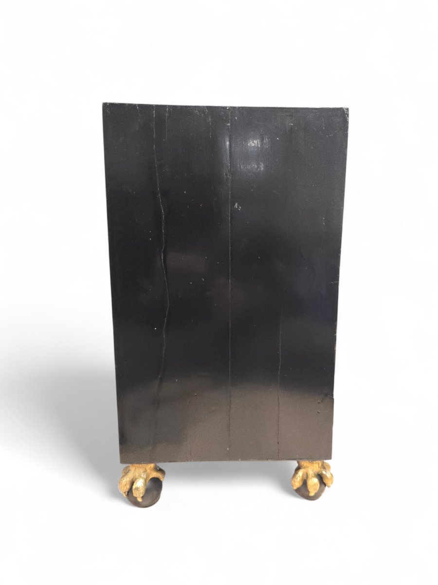 Important cabinet italien du XVIIe siècle en bois ébénisé, orné de bronzes dorés et d'un relief-photo-3