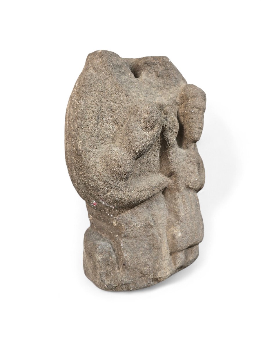 14th-century Romanesque Sculpture In Carved Stone Depicting The Virgin And Child-photo-3