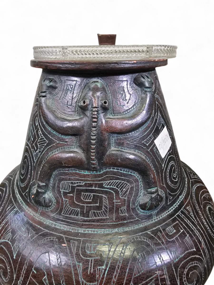 Vase en terre cuite de style Marajoara, XXe siècle-photo-1