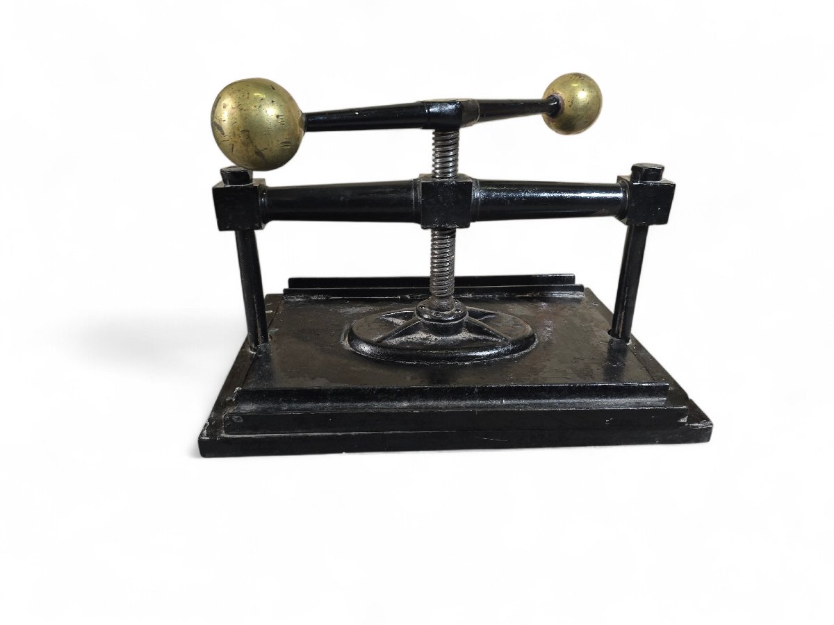 Large 19th-century Book Press Made Of Iron And Bronze-photo-4