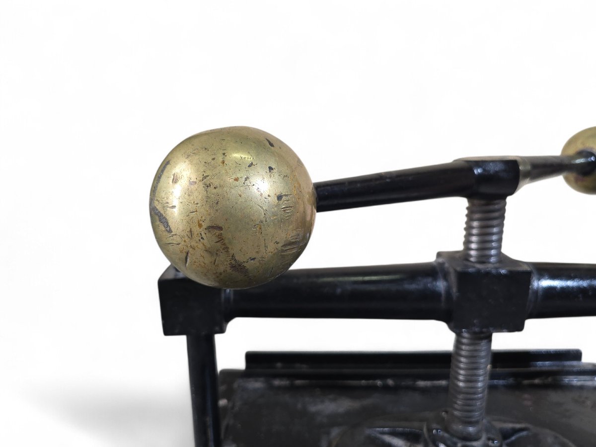 Large 19th-century Book Press Made Of Iron And Bronze-photo-5