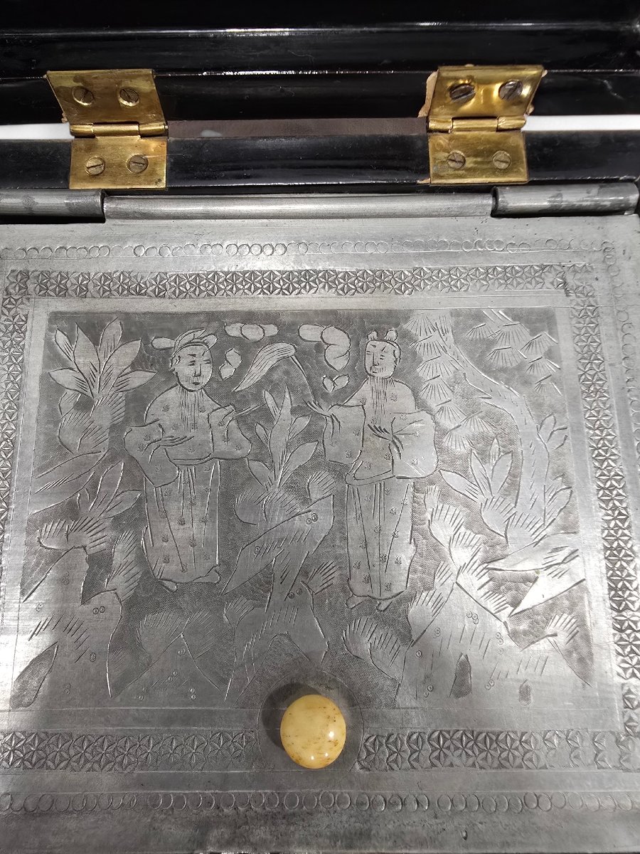 Boîte laquée chinoise du XIXe siècle à intérieur en métal gravé-photo-2