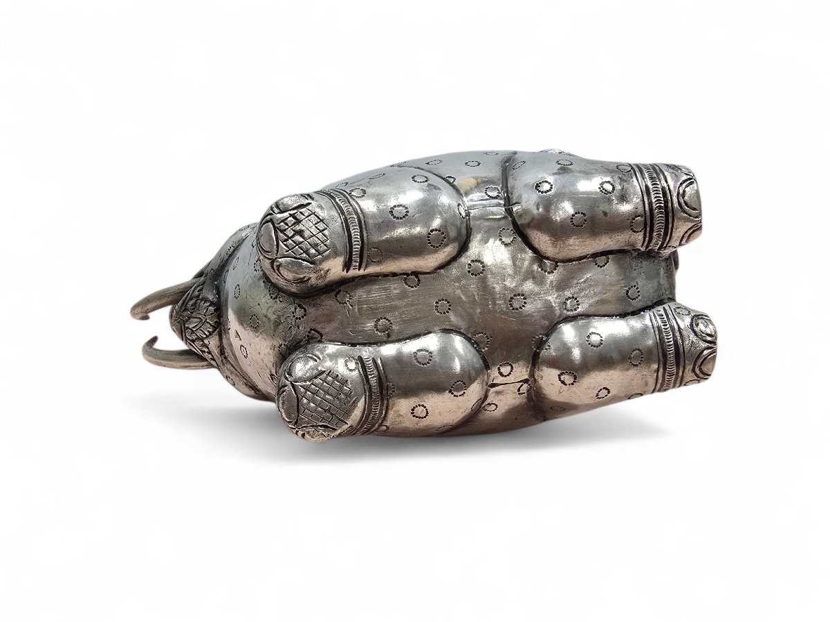 Paire de boîtes éléphant en argent massif, décor floral, Inde, XIXe siècle-photo-7