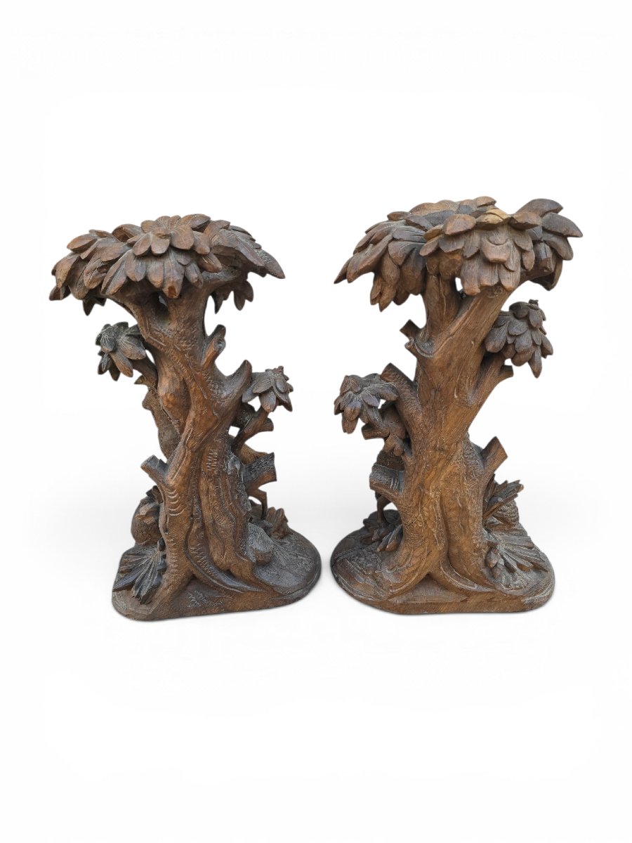 Paire de chandeliers de chasse en bois sculpté de la Forêt-Noire-photo-1
