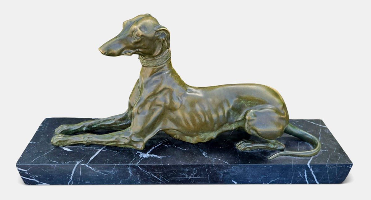  Sculpture de lévrier en bronze Art Déco par F. Galcera