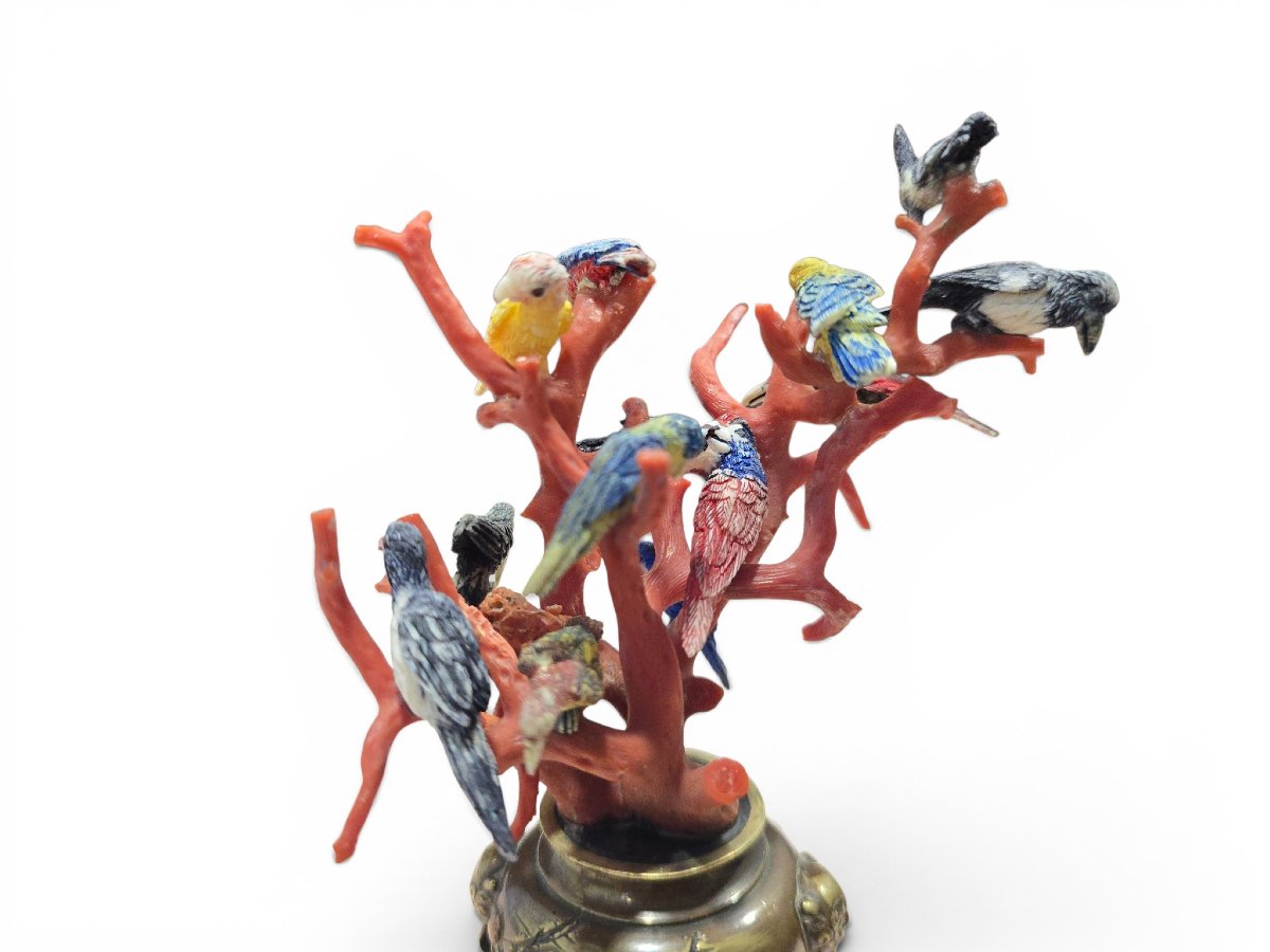 19th Century Miniature Sculpture Adorned With Red Coral And Ivory Cockatoos-photo-3