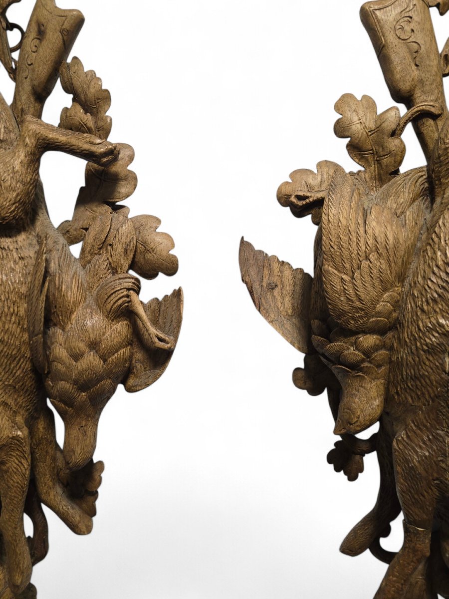Paire de trophées de chasse sculptés de la Forêt-Noire (XIXe siècle)-photo-4