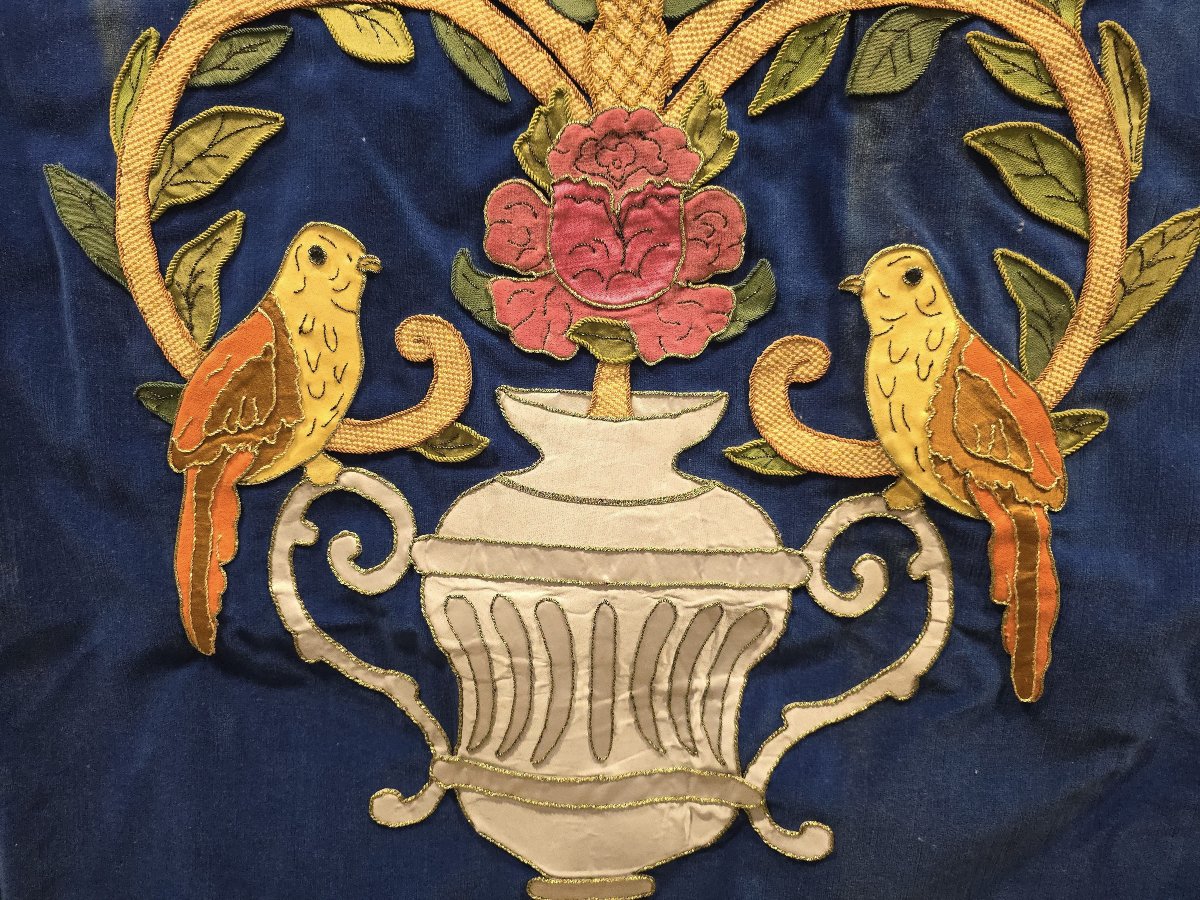Large Floral And Bird-themed Tapestry From The Early 20th Century Featuring A Classical Urn-photo-3