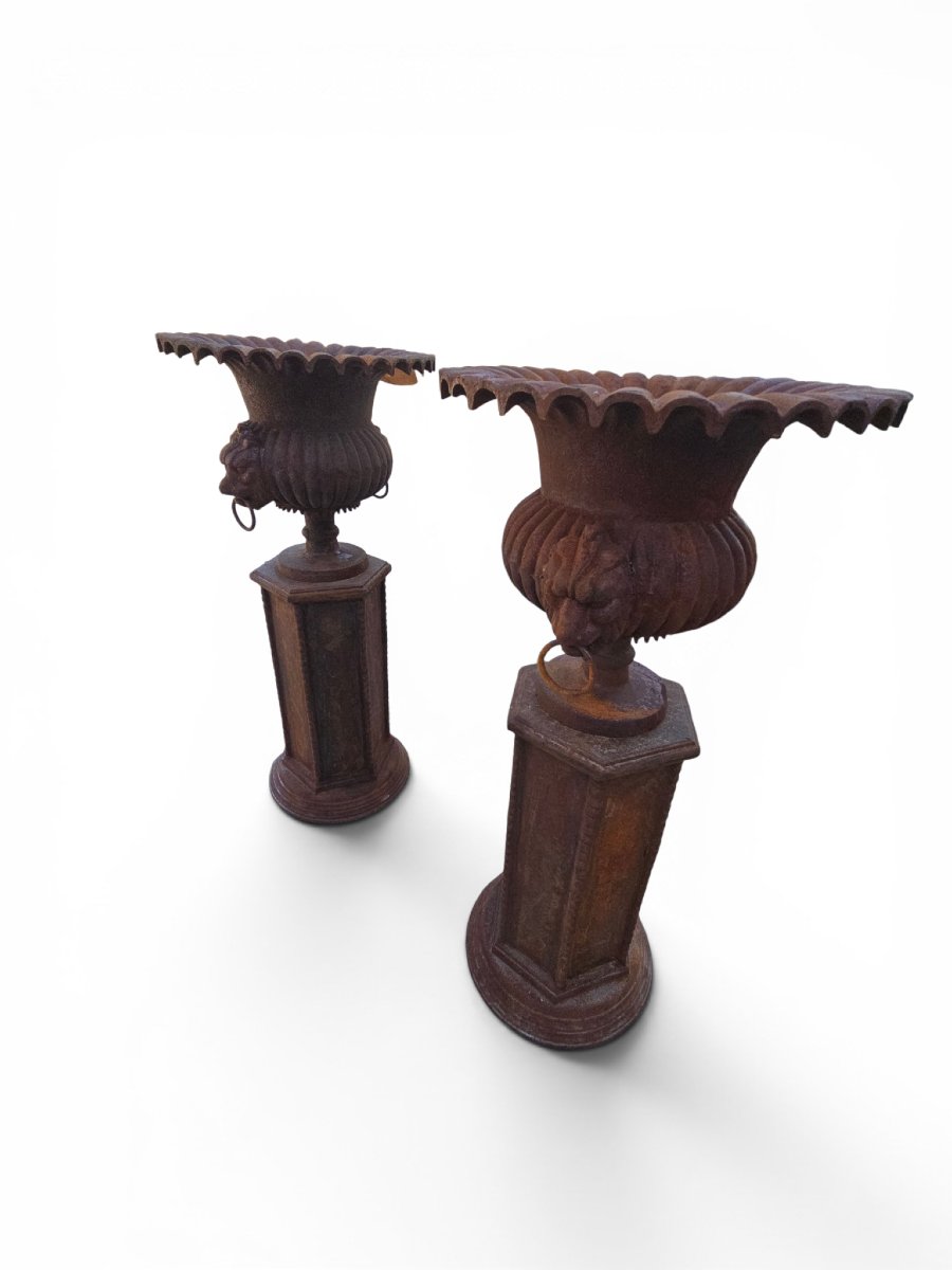 Set Of Four Garden Urns Made Of Weathered Iron, Italy, 1960s-photo-1