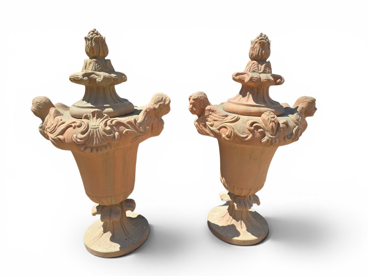  Paire de urnes de jardin en terre cuite italienne, années 1970