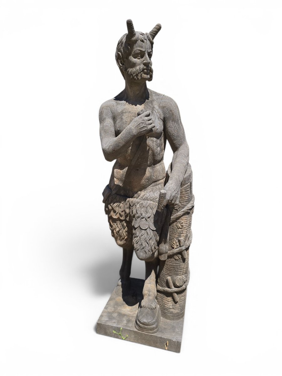 Sculpture de faune en pierre taillée, École napolitaine, début du XXe siècle
