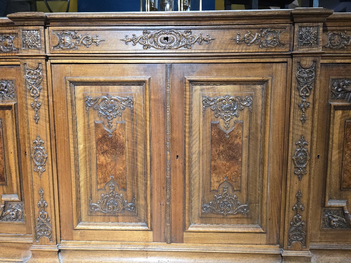 Grand buffet français du XIXe siècle en bois fruitier, avec plateau en marbre veiné d'une seule-photo-1