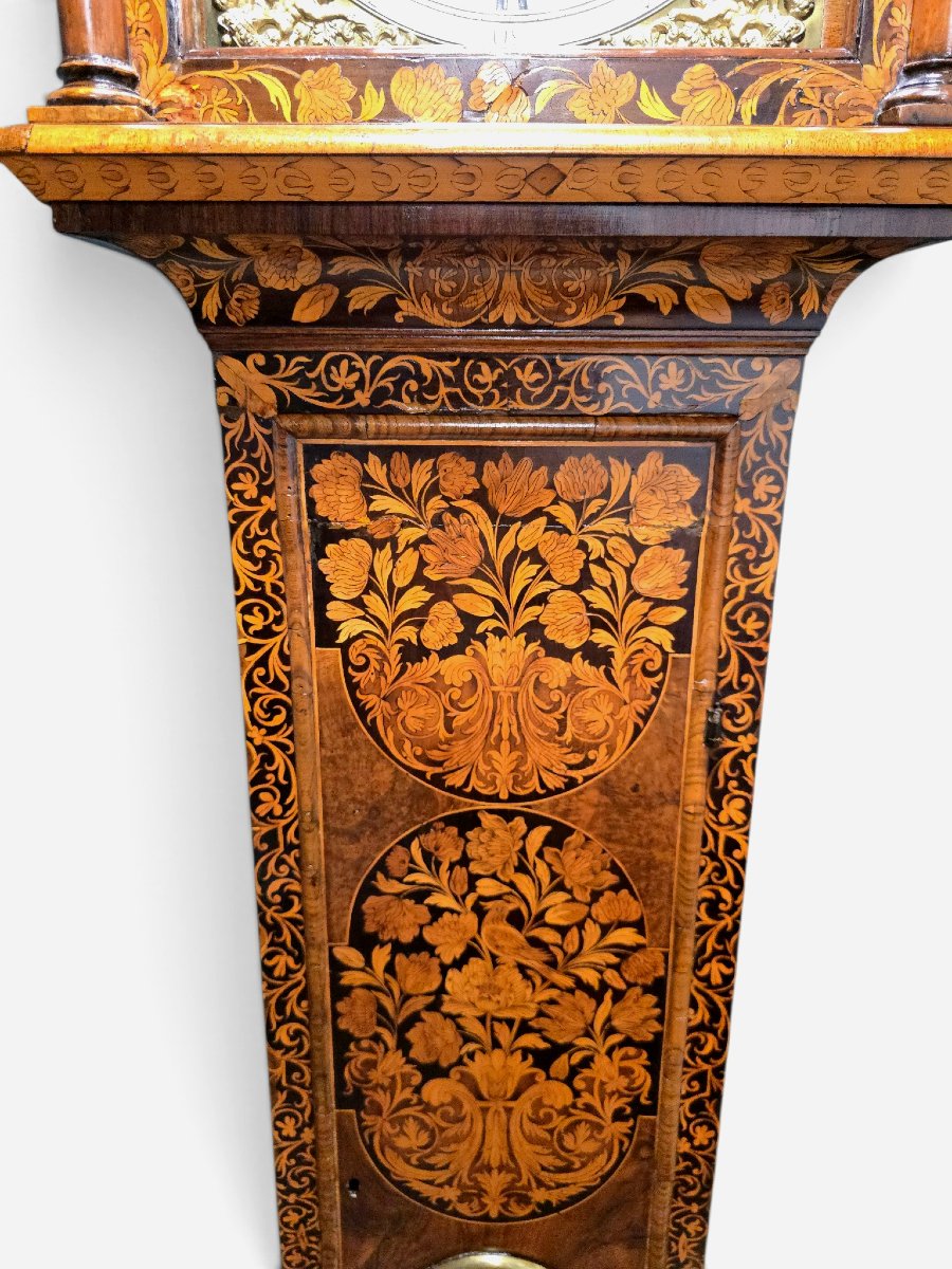 Pendule de parquet exceptionnelle de style Guillaume et Marie, marqueterie de Joseph Windmills,-photo-2