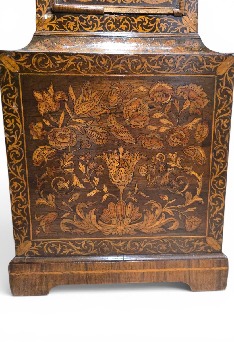 Pendule de parquet exceptionnelle de style Guillaume et Marie, marqueterie de Joseph Windmills,-photo-1