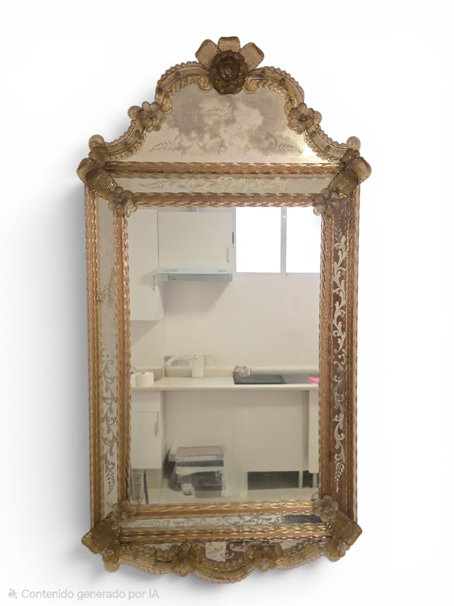 Venetian Wall Mirror Made Of Murano Glass, Adorned With Floral Engravings And Amber Accents, 20th Century-photo-1
