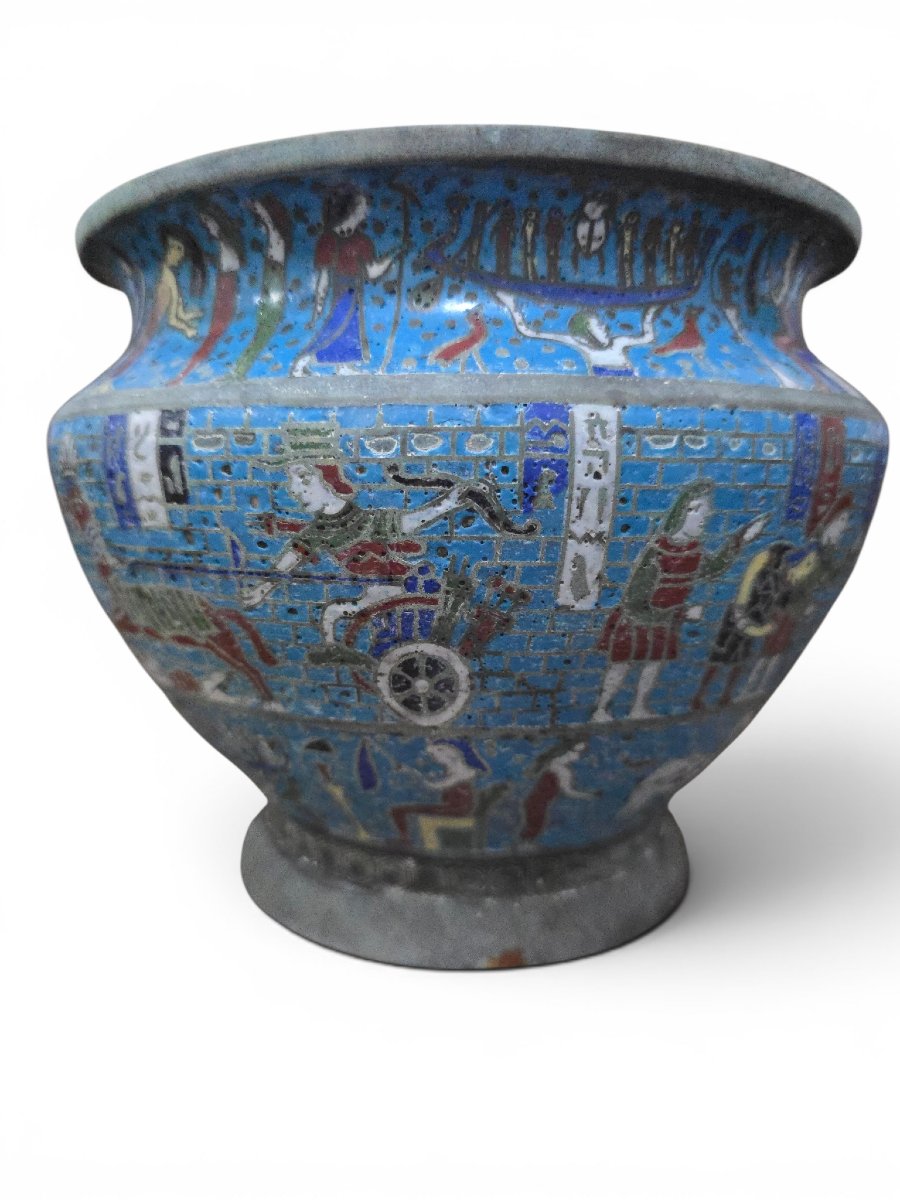 Jardinière cloisonnée de style néo-égyptien à décor polychrome, vers 1900-photo-4