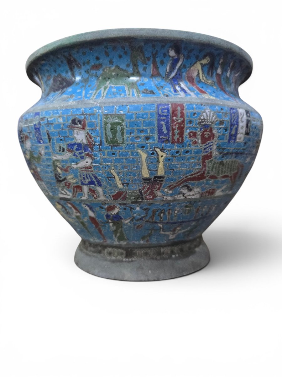 Jardinière cloisonnée de style néo-égyptien à décor polychrome, vers 1900-photo-6