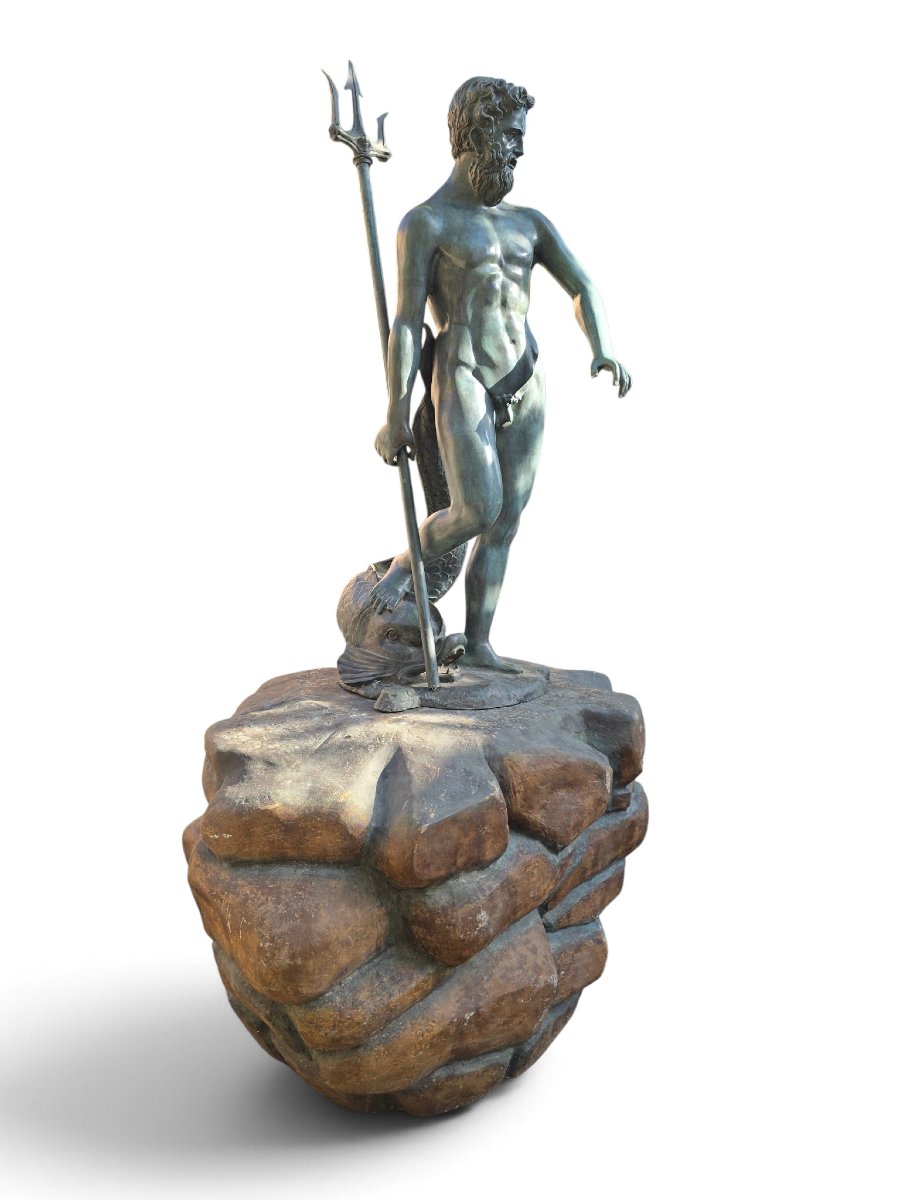 Statue monumentale en bronze du dieu Neptune avec finition patinée-photo-3