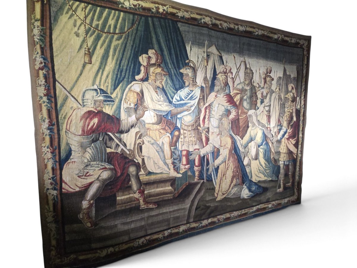 Tapisserie d'Aubusson du XVIIe siècle : La Famille de Darius devant Alexandre-photo-1