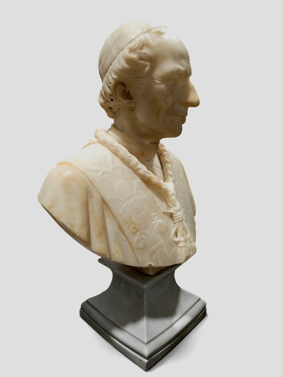 Alabaster Bust Of Pope Leo XIII (19th Century) On A Porcelain Pedestal From A Later Period-photo-6