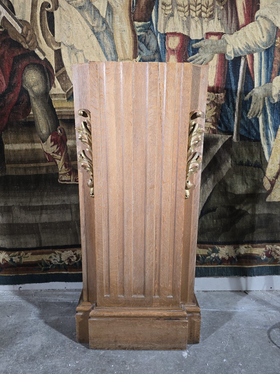 Piédestal en chêne (style Art déco) à décor en relief doré, vers 1900-photo-4